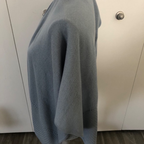 🕔 WRAP GRAY GREAT FOR THOSE COOL NIGHTS SIZE ONE SIZE - Picture 2 of 4